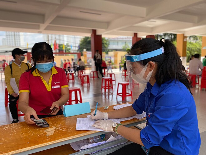 Hơn 6.500 nhân viên VinMart, VinMart+ đã được tiêm vaccine