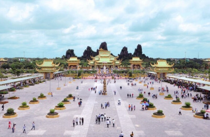 Khu du lịch Đại Nam của vợ chồng bà Nguyễn Phương Hằng khủng cỡ nào?
