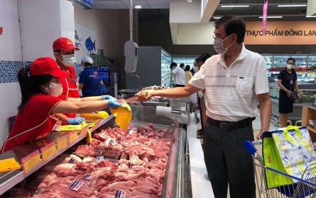 Thịt heo trong siêu thị giá giảm nhẹ