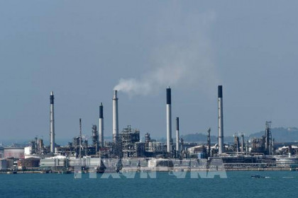 Giá dầu châu Á giảm chiều 29/6 do lo ngại COVID-19 bùng phát