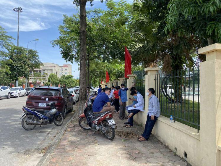 Vùng ven Hà Nội sôi động đấu giá đất