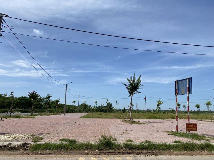 Vùng ven Hà Nội sôi động đấu giá đất