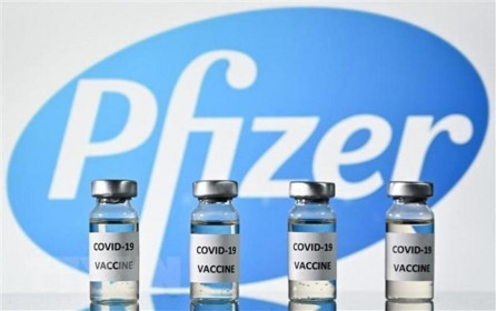 Nghiên cứu sơ bộ cho thấy việc trộn vắc xin Pfizer và AstraZeneca mang lại hiệu quả bảo vệ mạnh mẽ