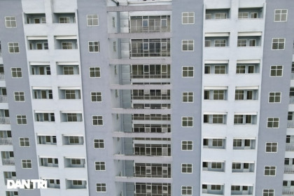 Vô vàn người thiếu nhà, nơi có nhà thì bỏ hoang u ám: Vì đâu nên nỗi?