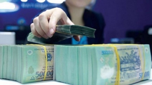 Lãi vay thêm áp lực từ FED