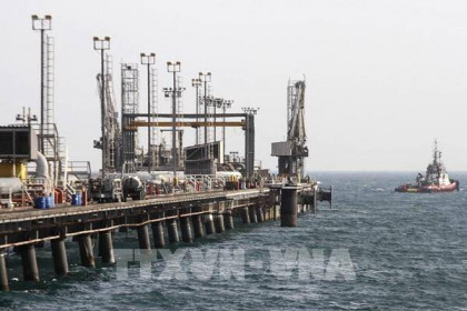 OPEC thỏa hiệp, chấp nhận cho UAE tăng sản lượng dầu mỏ