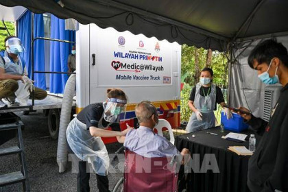 Ngày thứ hai liên tiếp số ca nhiễm mới COVID-19 tại Malaysia trên 11.000 ca