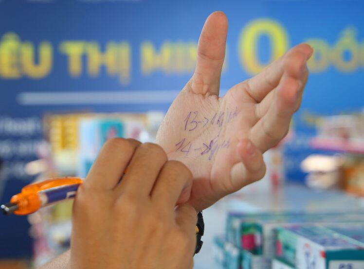 TP.HCM: "Siêu thị 0 đồng" chọn cả nghìn đơn hàng cho sinh viên