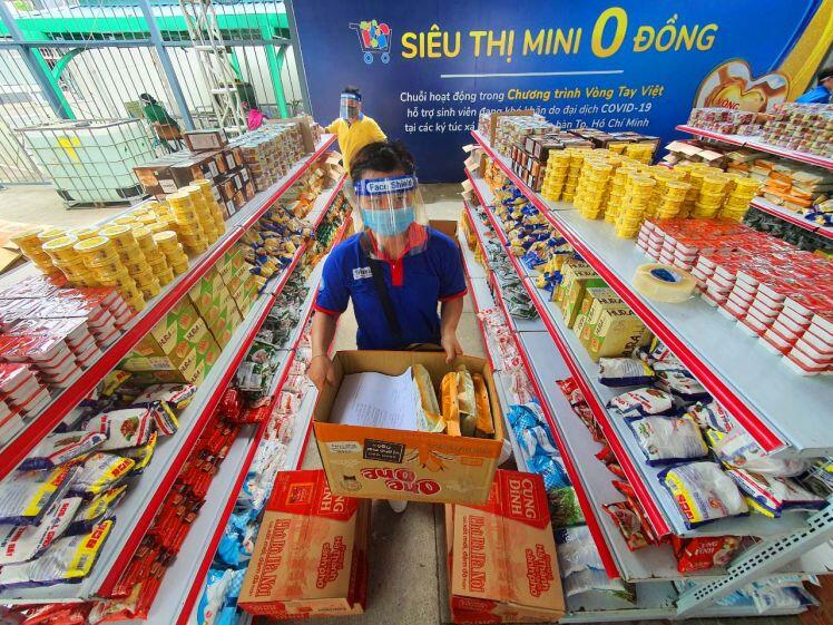 TP.HCM: "Siêu thị 0 đồng" chọn cả nghìn đơn hàng cho sinh viên