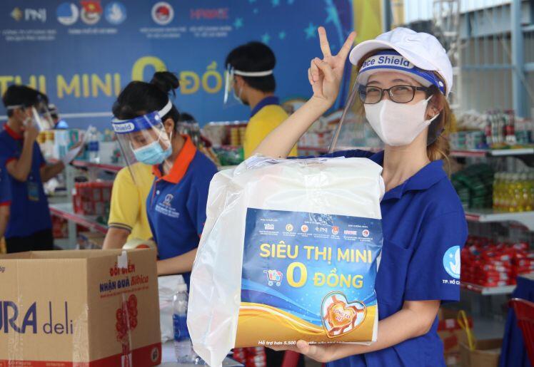 TP.HCM: "Siêu thị 0 đồng" chọn cả nghìn đơn hàng cho sinh viên