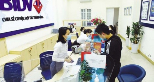 Ngân hàng lãi to, nhưng không dễ giảm lãi vay