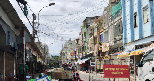 Yêu cầu Quận 12 tìm mặt bằng ‘kẽ ô, phân lô’ cho tiểu thương bán hàng