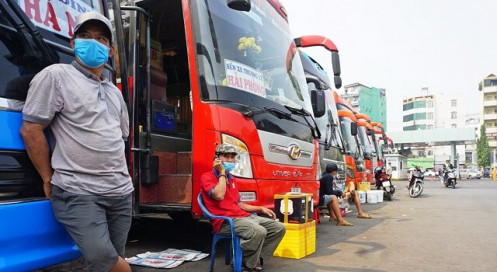 Doanh nghiệp vận tải bươn chải để tồn tại