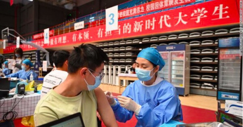 Trung Quốc sẽ cấm người không tiêm vắc-xin vào bệnh viện, trường học