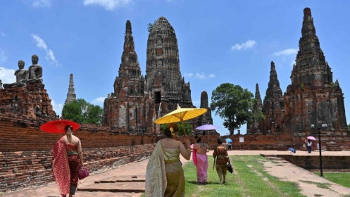 Thái Lan: Vừa mở cửa du lịch, vừa cấp tập chống ‘bão" Covid-19