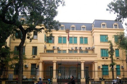 Phạt tù 14 năm đối tượng cuối cùng trong vụ chém người ở chợ Long Biên (Hà Nội)