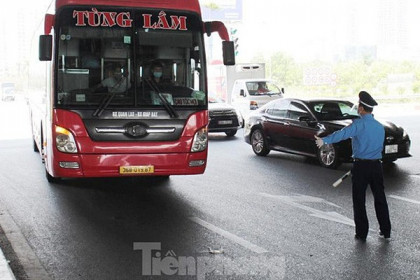 Hà Nội dừng toàn bộ hoạt động vận tải khách đến các tỉnh phía Nam