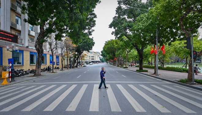 Hà Nội: Từ 0 giờ ngày 19/7, yêu cầu người dân ở tại nhà, chỉ ra ngoài trong trường hợp thật sự cần thiết