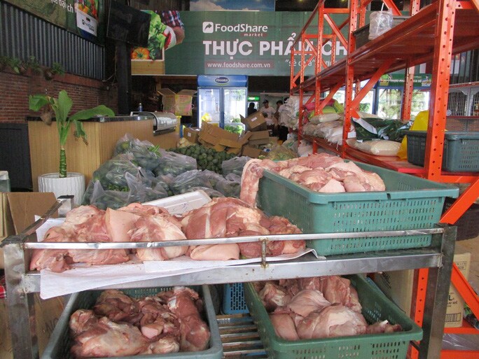Thịt heo combo đồng giá 120.000 – 130.000 đồng/kg đắt hàng