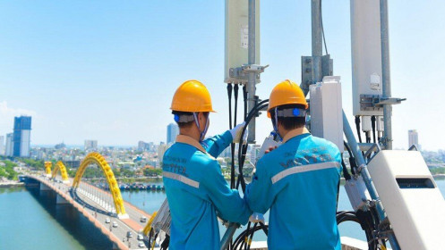 Cổ phiếu cần quan tâm ngày 20/7: CTR, DGW