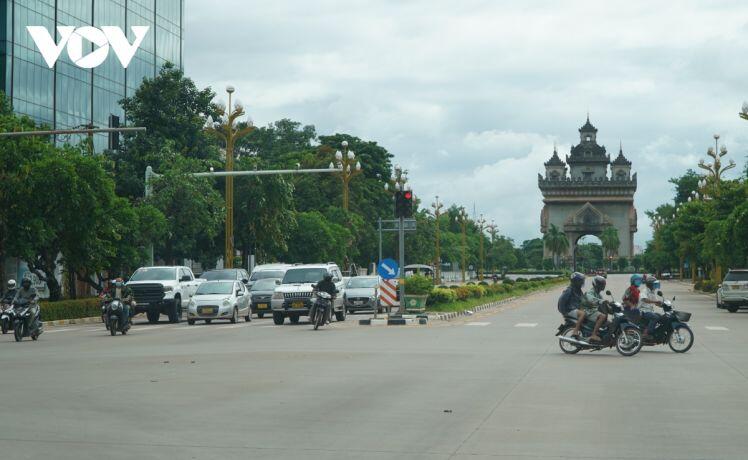 Lào tiếp tục nới lỏng một số biện pháp phòng chống dịch Covid-19