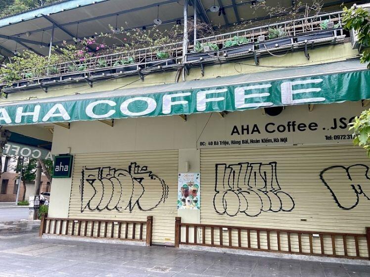 Hà Nội: Hàng quán thực hiện nghiêm quy định phòng chống dịch Covid-19, nhiều nơi đóng cửa nghỉ dịch