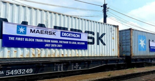 Đoàn tàu hỏa chở container đầu tiên chạy thẳng từ Hà Nội đến châu Âu