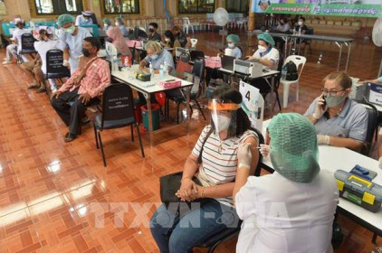 Thái Lan ghi nhận hơn 13.000 ca mắc mới COVID-19