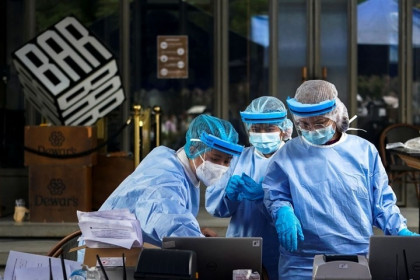 COVID-19: Ca mắc ở Thái Lan cao chưa từng thấy, người chết ở Anh lập kỷ lục mới