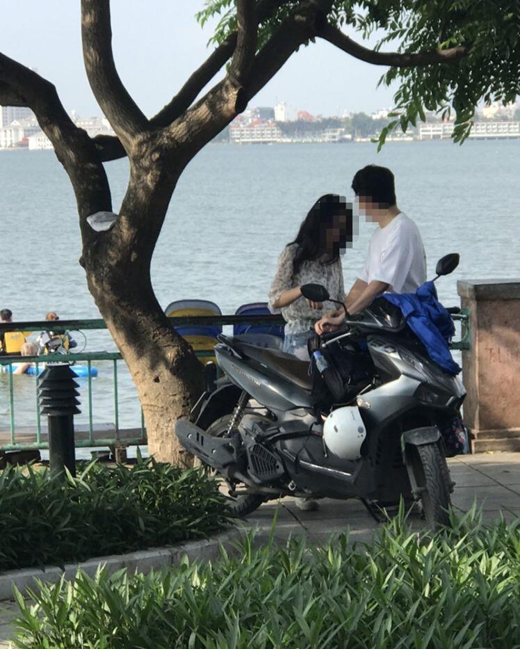 Phớt lờ lệnh cấm, nhiều người vẫn ngang nhiên vi phạm quy định phòng, chống dịch