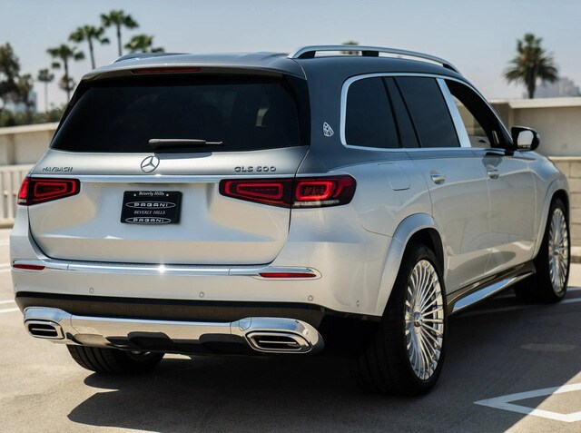 Mercedes Maybach GLS 600 chính hãng có giá bán là 11,5 tỷ đồng