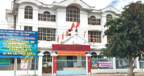 Hoàn trả lại tiền phí cấp giấy lưu thông thu sai quy định cho dân