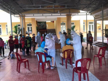 Quảng Bình phong tỏa 1 bản biên giới sau khi phát hiện 3 ca nhiễm Covid-19 đầu tiên