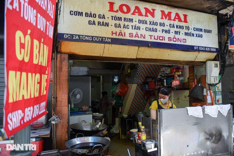 Cảnh 'cửa đóng then cài', đìu hiu ở phố ẩm thực 'không ngủ' Hà Nội
