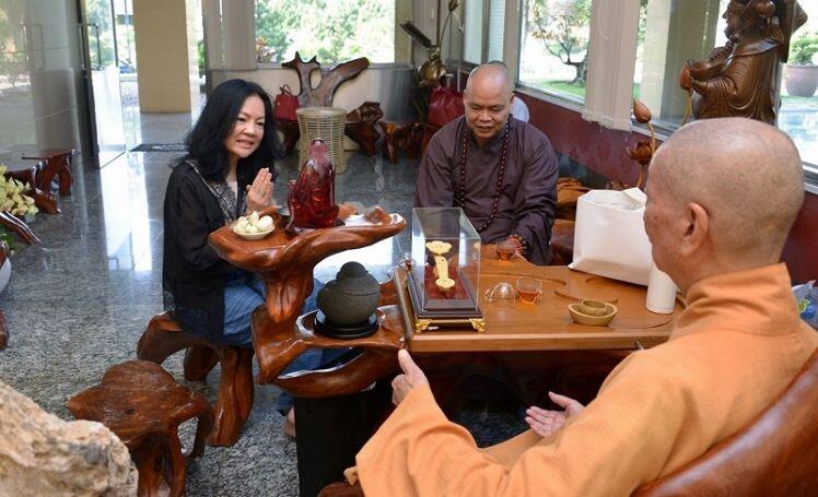 Soi tài sản vị "nội tướng" đứng sau ông trùm quyền lực nhất ngân hàng