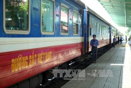 Đoàn tàu chuyên biệt đầu tiên đưa 700 công dân Hà Tĩnh từ các tỉnh phía Nam về quê