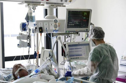 Thế giới chạy đua nghiên cứu thuốc điều trị COVID-19