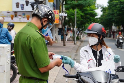 Từ tối mai (26/7), người dân TP Hồ Chí Minh không được ra đường sau 18 giờ