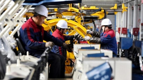 Nhà tuyển dụng Trung Quốc "săn đón" lao động tay nghề cao