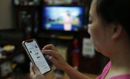 Cần giảm phí điện, nước, thuế... để hỗ trợ người dân