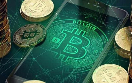 Bitcoin tăng phi mã giữa cơn sốt tiền ảo của người Việt