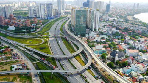 "Tiền để trong két nhưng giải ngân lại chậm"