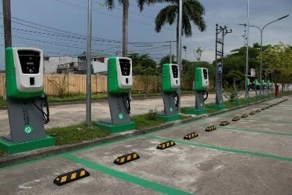 Hơn 8.100 cổng sạc ô tô, xe máy điện VinFast đã được lắp đặt tại 60 tỉnh thành