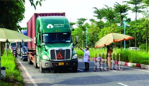 Chính phủ chỉ đạo tháo gỡ khó khăn cho vận chuyển hàng hóa