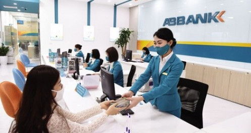Ngân hàng kiếm bộn nhờ chênh lệch lãi vay