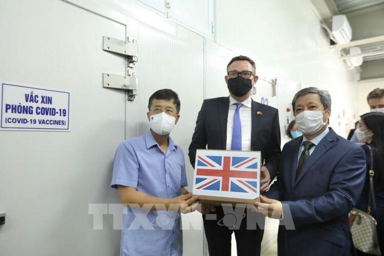 Việt Nam có thêm 415.000 liều vaccine AstraZeneca do Chính phủ Anh trao tặng