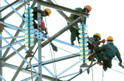 Cơ hội cho tư nhân đầu tư lưới truyền tải điện