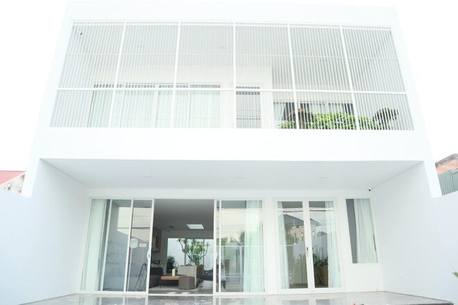 "Ông lớn" bất động sản bất ngờ báo lỗ, hàng loạt sàn địa ốc phải "ngủ đông"