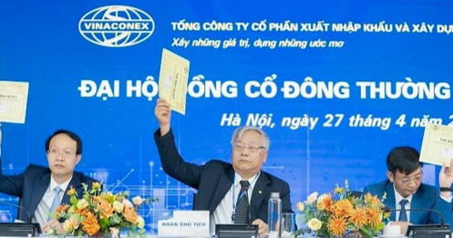 "Ông lớn" bất động sản bất ngờ báo lỗ, hàng loạt sàn địa ốc phải "ngủ đông"