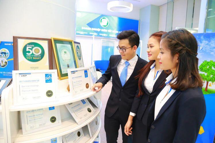Doanh nghiệp bảo hiểm: Lợi nhuận phân hóa, một nhân viên có thể tạo hơn 300 triệu tiền lãi mỗi tháng